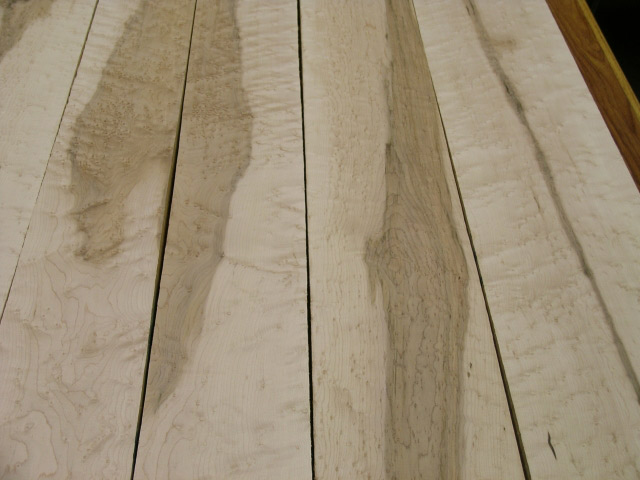 Birdseye maple - natural medium